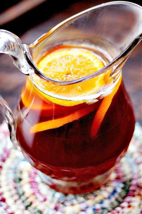 Flavored Iced Tea, Sweet Tea Recipes, Flavored Ice, Vanilla Tea, Making Iced Tea, Orange Tea, Summertime Drinks, Iced Tea Recipes, Orange Rind