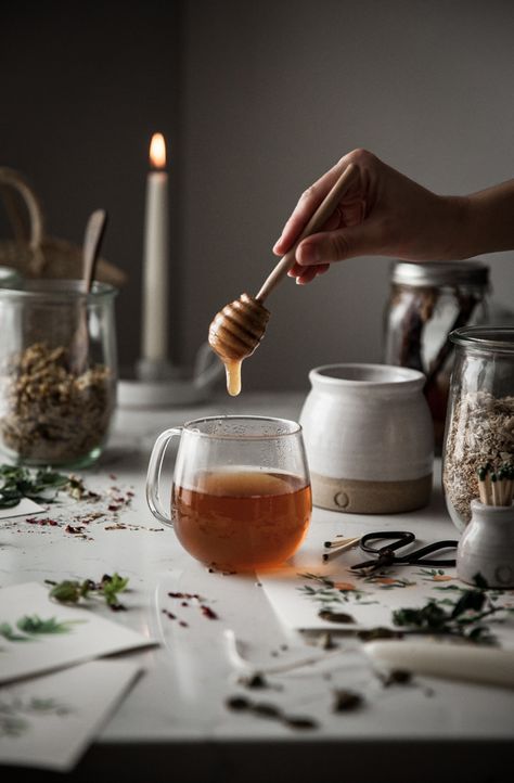 Virgin Drinks, Cinnamon Rose, Honey Milk, Aesthetic Health, Honey Photography, Tattoo Health, Warm Drinks, Brown Spots Removal, Honey Tea