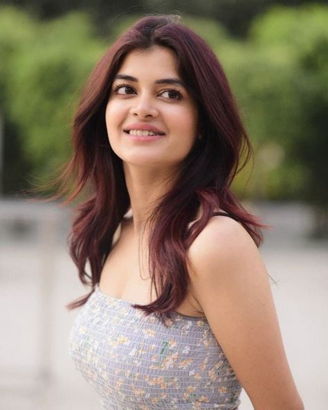 Madhumita Sarkar, Madhumita Sarcar, Queen Images, Desi Models, Bollywood Photos, Body Curves, Plus Size Models, Without Makeup, Latest Pics