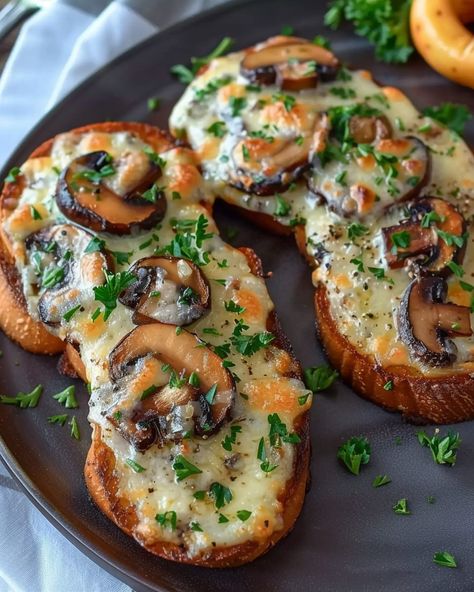 Cheese And Mushroom Toastie, Creamy Mushroom Toast, Gourmet Toast Ideas, Savory Toast Ideas, Mushroom Toastie, Garlic Toasts, Savory Toast, Mushroom Crostini, Mushroom Bread