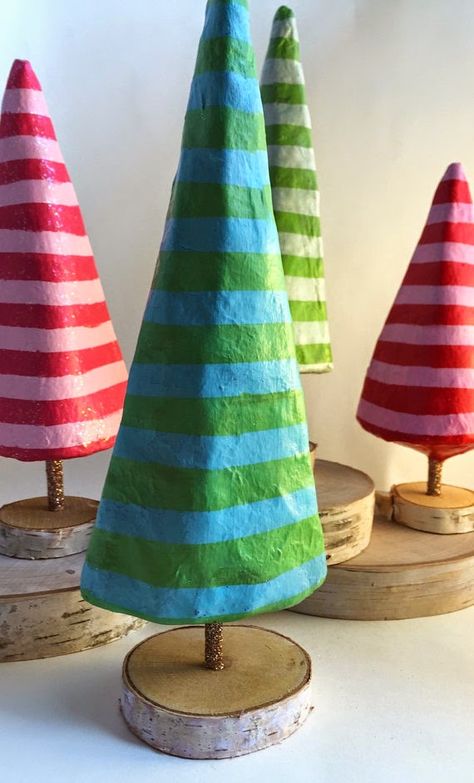 Paper Mache Christmas Tree, Paper Mache Tree, Diy Paper Mache, Paper Mache Christmas, Paper Mache Projects, How To Make Christmas Tree, Paper Mache Sculpture, Paper Mache Art, Paper Mache Crafts