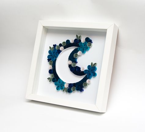 Moon Quilling Paper Art, Moon Quilling, Best Baby Boy Gifts, Arte Quilling, Paper Quilling For Beginners, Cars Ideas, Quilling 3d, Paper Quilling Patterns, Moon Baby