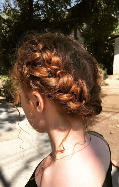 Hair Styles Marriage, Red Hair In Braids, Ethereal Short Hairstyles, Medival Hairstyle Updo, Cottagecore Hairstyles Long, Folklore Hairstyle, Medieval Hairstyles For Short Hair, Little Women Hairstyles, Hair Cottagecore