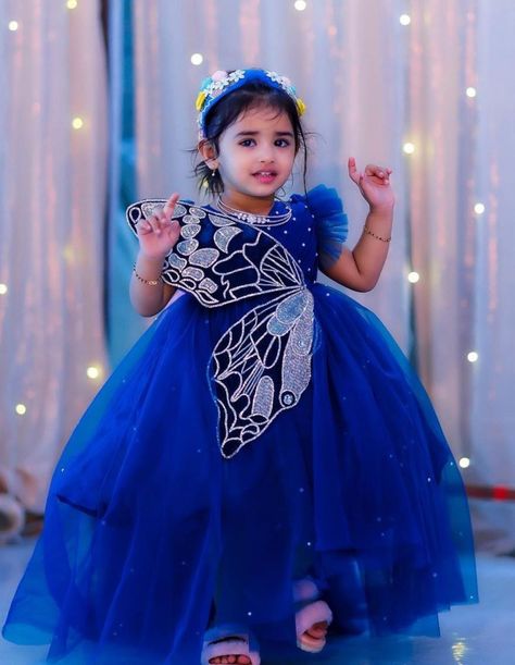 Birthday Frocks For Kids, Net Frocks For Kids, Butterfly Dress Kids, Kids Frocks Design Party Wear, Net Frocks, Long Frocks For Women, Frocks For Women, Birthday Frocks, Cotton Frocks For Kids