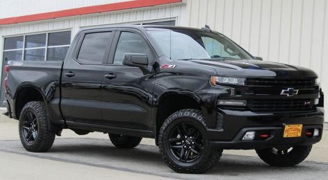 Chevy Silverado 1500 Trail Boss, All Black Chevy Silverado, 2022 Chevy Silverado 2500 Hd, 2001 Chevy Silverado 2500 Hd, Silverado 2500 Hd, Chevy Silverado 1500, 4x4 Trucks, Chevrolet Trucks, Chevy Silverado