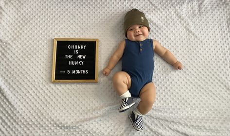 Five Month Letter Board, 10 Month Letter Board, 5 Months Milestones Pictures, 7 Months Milestones Photography, 5 Month Boy Photo Shoot, 9 Month Old Letter Board Ideas, One Month Old Letter Board Ideas, 6 Month Old Milestones Photo Ideas, 9 Month Letter Board Ideas