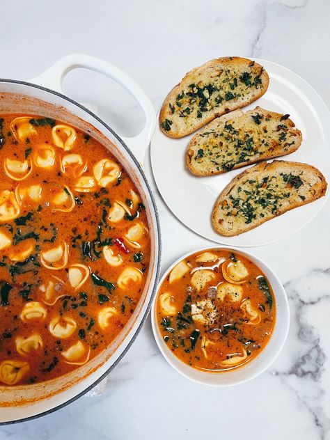 Dairy Free Tortellini, Gluten Free Tortellini, Crockpot Dairy Free, Italian Sausage Tortellini Soup, Sunday Night Dinner, Almond Ricotta, Sausage Tortellini Soup, Sausage Kale, Tomato Tortellini Soup