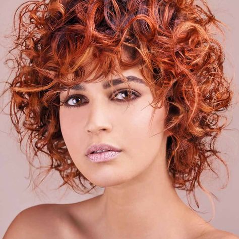 Curly bob meches ramate Makeup By, Red Hair Color, Curly Bob, Red Hair, Hair Color, Instagram Posts, Makeup, Hair, Red