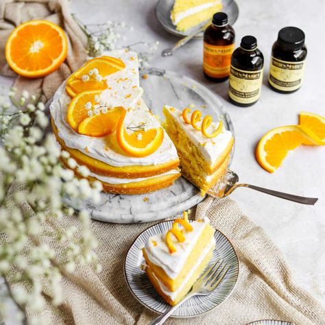 Orange Cake Decoration Ideas, Vegan Orange Cake, Orange Cake Decoration, Orange Decorations, Whip Frosting, Coconut Whip, Cake Decoration Ideas, How To Make Frosting, Whipped Frosting