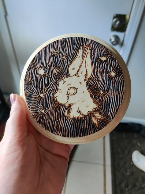 Pyrography With Color, Personalized Wood Burning Ideas, Spooky Woodburning, Wood Burning Aesthetic, Wood Burning Projects Ideas, Pyrography Art Woodburning, Burn Wood Art, Witchy Wood Burning, Small Wood Burning Ideas