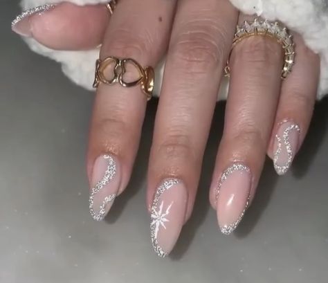 21st Nails, Silvester Nails, Monthly Nails, Rapunzel Nails, 21st Birthday Nails, Photo Nails, Uñas Aesthetic, Concert Nails, Brown Acrylic Nails