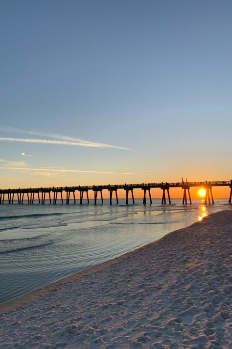 Pensacola Beach Aesthetic, Pensacola Aesthetic, Myrtle Beach Trip, Cute Sunset, Pensacola Beach Florida, Clifton Beach, Florida Pictures, Beach Preppy, Beach Sunset Wallpaper