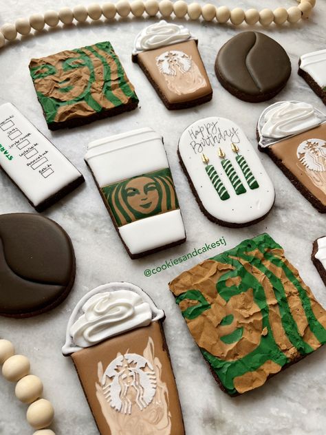 Starbucks Cookies Decorated, Starbucks Theme, Beautiful Bakery, Design Cookies, Starbucks Cookies, Starbucks Party, Royal Cookies, Starbucks Birthday, No Bake Sugar Cookies