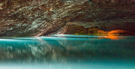 The Lost Sea America's Largest Underground Lake in the Great Smoky Mountains. Underground Lake, Tennessee Attractions, Camping In Tennessee, Tennessee Road Trip, Smokey Mountains Vacation, Tennessee Travel, Tennessee Vacation, Adventure Of The Seas, Mountain Vacations