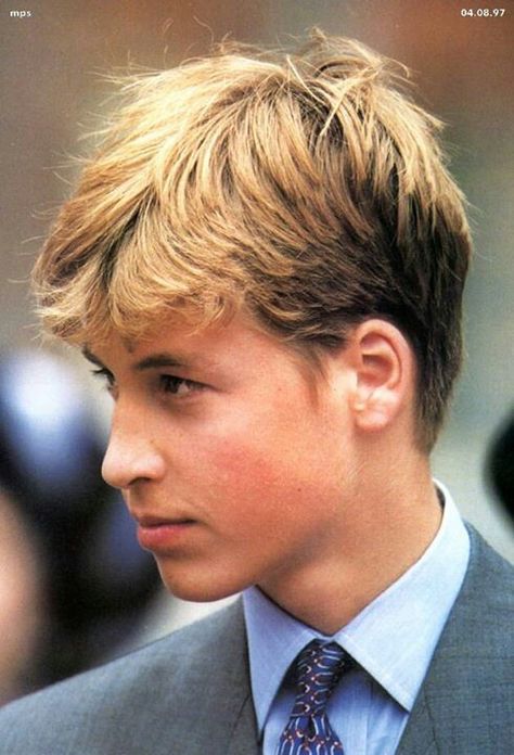 Young Prince William William Windsor, William Wales, Prins William, Prins Harry, Principe William, Princess Diana Family, Prince William And Harry, Prince Williams, Estilo Real