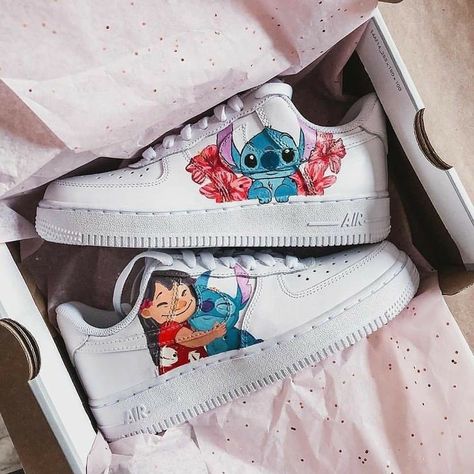 Boty Converse, Kasut Nike, Sepatu Air Jordan, Painted Shoes Diy, Custom Shoes Diy, Nike Shoes Air Force, White Nike Shoes, Basket Style, Jordan Shoes Girls