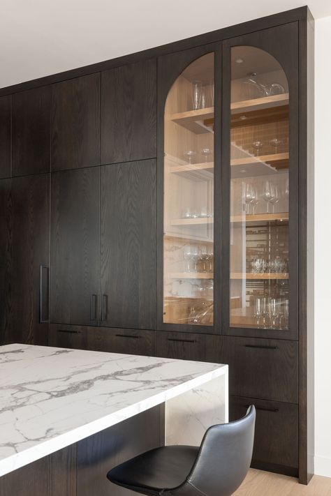 Ateliers Jacob Kitchen with an arched door cabinets with glass doors Arched Cabinets, Arched Cabinet Doors, Black Glass Cabinet, Glass Kitchen Cabinet, Glass Kitchen Cabinet Doors, Transitional Kitchens, Glass Kitchen Cabinets, Oak Cabinet, Oak Kitchen Cabinets