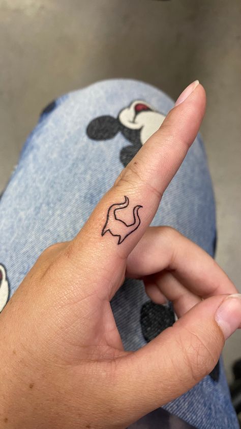 Villain Tattoo Design, Descendants Tattoo, Disney Tiny Tattoos, Simple Disney Villian Tattoos, Malificent Tattoo Dragon, Maleficent Dragon Tattoo, Evil Queen Tattoo Ideas, Maleficent Horns Tattoo, Maleficent Tattoos