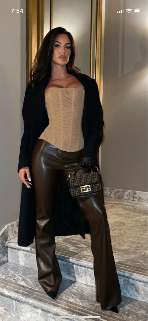 City Drinks Outfit, Classy Wealthy Outfits, Cvnty Outfits Women, Leather Pants And Heels Outfit, All Leather Outfit Women, Rich Casual Outfits, Fall Corset Outfit, Black Luxury Outfit, Modest Night Out Outfit