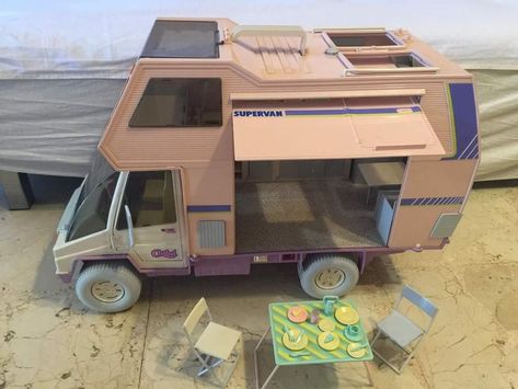 Barbie Caravan, Squaredrop Camper, Barbie Camper Van, Barbie Trailer, Barbie Camper, Stick Crafts, Barbie Stuff, Popsicle Stick Crafts, Popsicle Stick