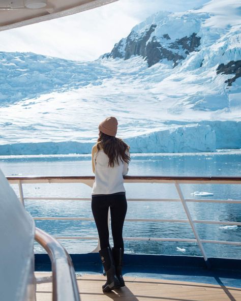 Antartica Outfits, Antartica Outfit, Cruise Outfits Cold Weather, Antarctica Packing List, Cold Weather Cruise Outfits, Ushuaia Outfits, Alaska Photo Ideas, Alaska Cruise Aesthetic, Alaska Cruise Outfits August