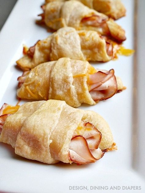 Turkey and Cheese Crescent Rolls - An Easy Family Appetizer Or Snack Healthy Family Lunch Ideas, Healthy Family Lunch, Family Lunch Ideas, Cheese Design, Food Picnic, Quick Family Meals, Family Lunch, Big Breakfast, Crescent Roll Recipes