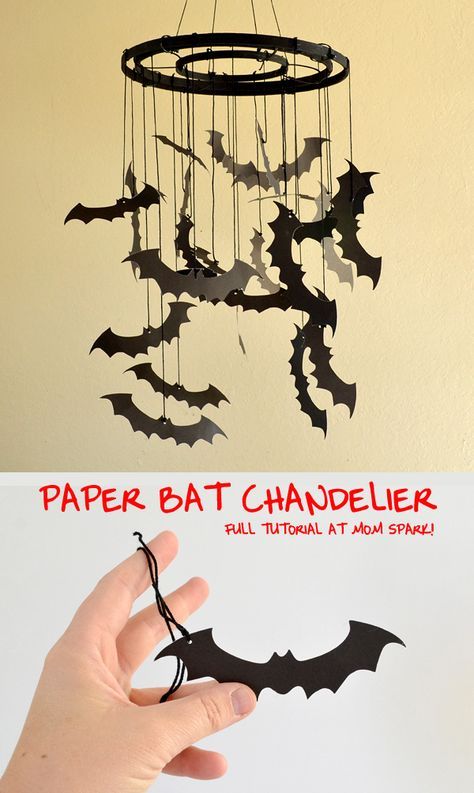 Make a cheap and freaky bat chandelier with supplies you might already have on hand! Bat Chandelier Diy, Bat Chandelier, Gothic Diy, Halloween Diy Paper, Bat Craft, Paper Bat, Casa Halloween, Neutral Home Decor, Halloween Tattoo