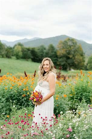 Farm Maternity Shoot, Words To Inspire, Encouraging Words, New Mama, Flower Farm, The Journal, Pregnancy Shoot, Flower Field, Maternity Session