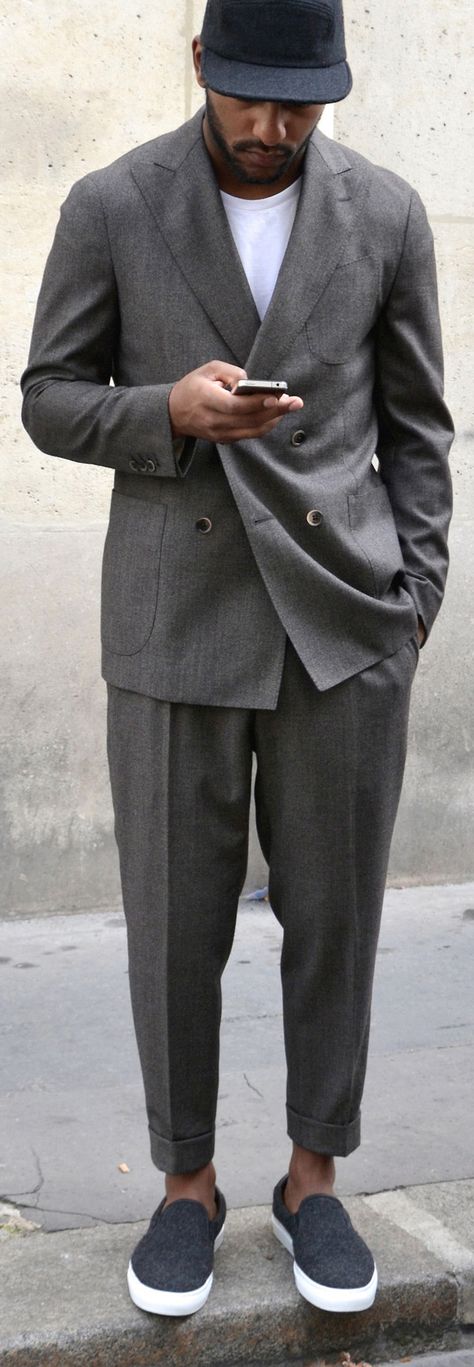 Nothing in the world of men’s fashion has been pigeon-holed quite as much as the suit. Suits And Sneakers, Modern Suits, Mens Fashion Blog, Neue Outfits, Suit Style, Mens Fashion Suits, Mode Inspo, Gentleman Style, Mens Fashion Trends