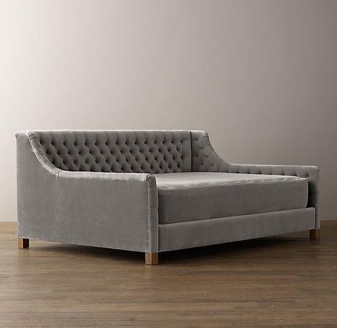 Queen Daybed, Velvet Daybed, Daybed Couch, Full Daybed, Daybed Room, Simple Bed Designs, Trendy Sofas, Deep Seated Sofa, Deep Couch