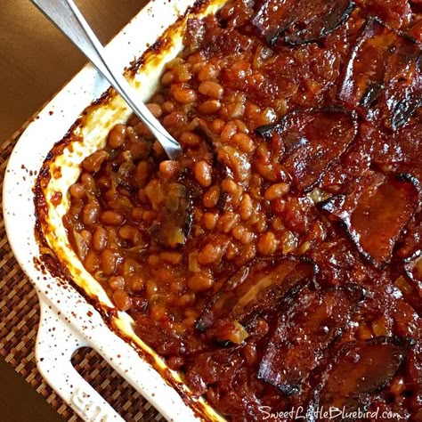 Anastasia's Best-Ever Baked Beans Sour Cream Cornbread, Best Baked Beans, Beef Tip Recipes, Baked Beans With Bacon, Baked Bean Recipes, Pork N Beans, Crazy Cakes, Baked Beans, Bean Recipes