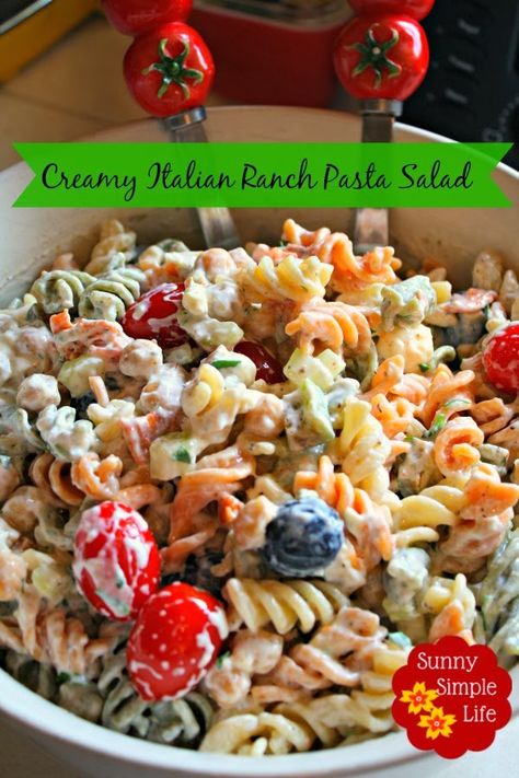 Sunny Simple Life: Creamy Italian Ranch Pasta Salad Pasta Salad With Italian Dressing, Creamy Pasta Salad Recipe, Ranch Packet, Creamy Pasta Salads, Italian Pasta Salad, Pasta Salad Dressing, Ranch Pasta Salad, Ranch Pasta, Cold Pasta Salad