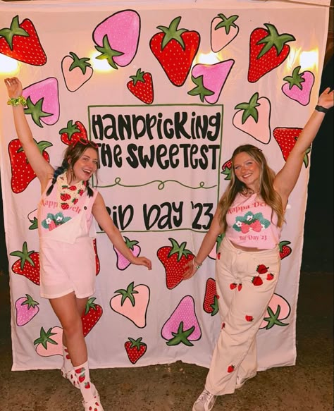 Berry Big Little Reveal, Rush Themes Sorority Ideas, Strawberry Big Little Reveal, Strawberry Bid Day Theme, Sorority Party Ideas, Recruitment Themes Sorority, Unique Bid Day Themes, Sorority Activities, Sisterhood Activities