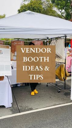 How To Set Up A Market Stall, 10x10 Craft Booth Display Ideas Market, Farmers Market Banner Ideas, Christmas Farmers Market Ideas, Craft Booth Setup Ideas, Market Set Up Craft Fairs, How To Set Up A Farmers Market Booth, Farmers Market Sign Ideas, Home And Garden Show Booth Ideas