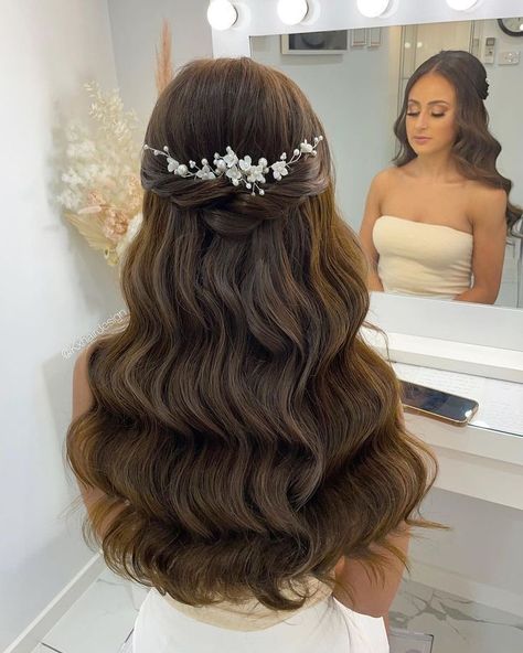 Wedding Hairstyles With Hairpiece, Wedding Hairstyle With Hairpiece, Simple Wavy Hairstyles For Wedding, Sweet 17 Hairstyles, Hair Tiara Hairstyles, Formal Hairstyles Down, Hairpiece Hairstyles, Tiara Hairstyle, Sweet 16 Hair