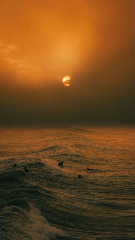 Hippie Summer Wallpaper, Surf Wallpaper Aesthetic, 70s Surf Aesthetic, Surfs Up Wallpaper, Sun Wallpaper Aesthetic, Sade Aesthetic Wallpaper, Sun Aesthetic Wallpaper, Ocean Sunset Wallpaper, Sunset Ocean Aesthetic