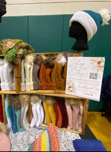 How To Display Knitted Items For Sale, Craft Show Hat Display Ideas, Display Hats For Sale, Crochet Hat Display Craft Fairs, Knit Hat Display Craft Fairs, Knitted Hat Display Ideas, Crochet Hat Display Ideas, How To Display Hats At A Craft Show, Display Crochet Items