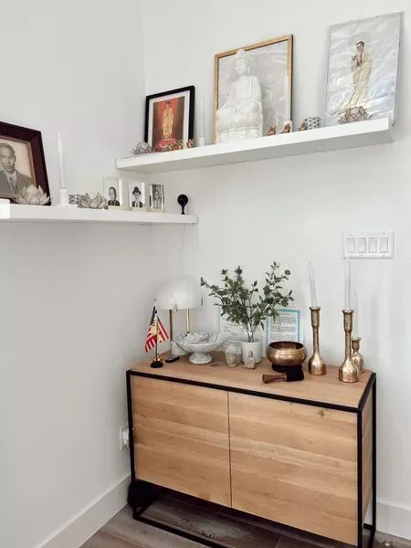 Altar Modern Design, Altar Ideas Buddhist, Floating Altar Shelves, Altar For Loved One, Modern Buddhist Altar, Buddha Altar Ideas Home, Buddhist Altar Home Ideas, Buddhist Shrine Home, Buddhist Altar Home