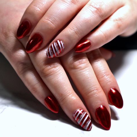 Red Chrome Candy Cane Nails, Red Crome Nails Nailart, Red Chrome Xmas Nails, Chrome Candy Cane Nails, Red Chrome Christmas Nail Designs, Candy Cane Nails Almond, Chrome Red Nails Christmas, Christmas Nails Red Chrome, Red Chrome Nails Christmas