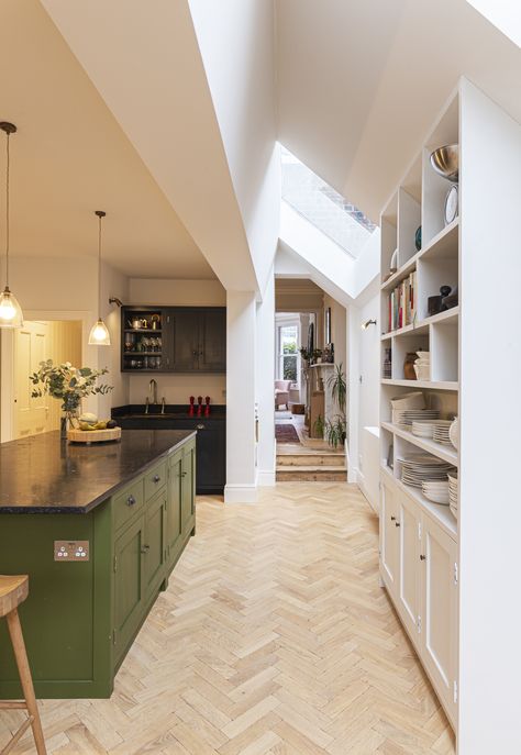 Victorian House Kitchen Extension, Old Cottage With Modern Extension, Victorian Semi Kitchen Extension, Kitchen Side Extension Victorian Houses, Victorian House Extension Floorplan, Terrace House Kitchen, Kitchen Views, House Extension Design, Kitchen Tops