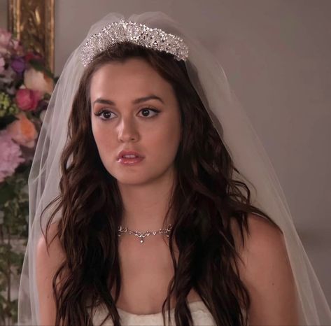 Blair Waldorf Wedding, Gossip Girl Icons, Blair Waldorf Hair, Blair Waldorf Aesthetic, Blair Waldorf Gossip Girl, Blair And Serena, Gossip Girl Blair, Gossip Girl Aesthetic, Gossip Girls