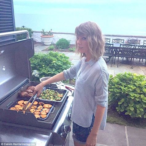 'She cooks too': Calvin took to his social media sites on Thursday to share his first snap of girlfriend Taylor , marking a milestone in their relationship Taylor Swift And Calvin, Kang Ho Song, Camila Morrone, Estilo Taylor Swift, Instagram Snap, Calvin Harris, Swift 3, Long Live Taylor Swift, Live Taylor