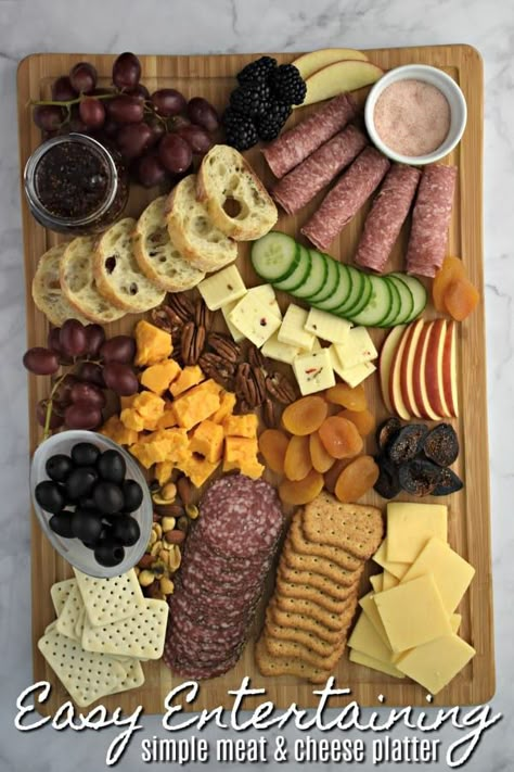 Last Minute Entertaining - Simple Meat and Cheese Platter perfect for girls night, game day or holiday entertaining. #ad #DollarGeneral #BarefootWine #jugglingactmama #holidayentertaining #gameday #partyfood #appetizers Meat And Cheese Platter, Meat Cheese Platters, Cheese Trays, Appetizer Platters, Meat Platter, Meat Appetizers, Charcuterie Platter, Charcuterie Board Ideas, Party Food Platters