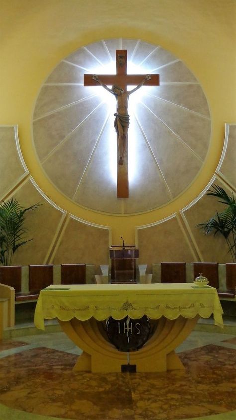 Church Building Design, Catholic Altar, Altar Design, Church Interior Design, Church Backgrounds, Church Furniture, Stained Glass Church, Modern Church, Church Pictures