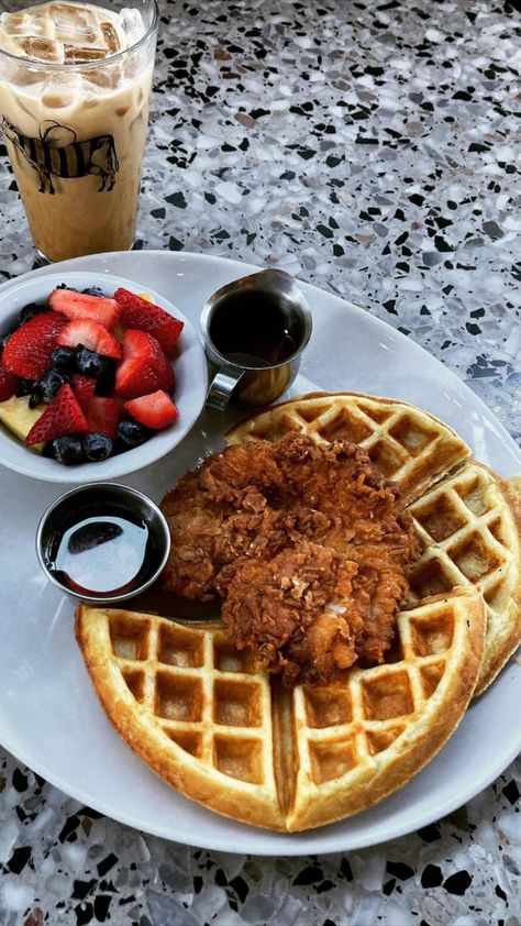 Best Breakfast Spots in Nashville Places To Eat Nashville Tn, Nashville Brunch Spots, Nashville Breakfast, Best Places To Eat In Nashville, Nashville Breakfast Spots, Best Restaurant In Nashville, Nashville Downtown, Southern Breakfast, Nashville Restaurants