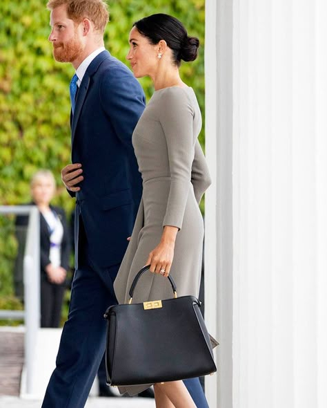 Fendi Peekaboo Outfit, Fendi Peekaboo Medium, Fendi Peekaboo Mini, Meghan Markle Dress, Fendi Peekaboo Bag, Fendi Handbag, Fendi Peekaboo, Handbag Heaven, Luxury Bag