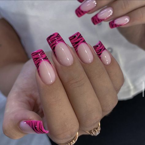 Trendy Nails 2022, Pink Zebra Nails, 90s Nails, Zebra Nails, Acrylic Nail Set, Nails 2022, Colored Acrylic Nails, Grunge Nails, Waste Of Time