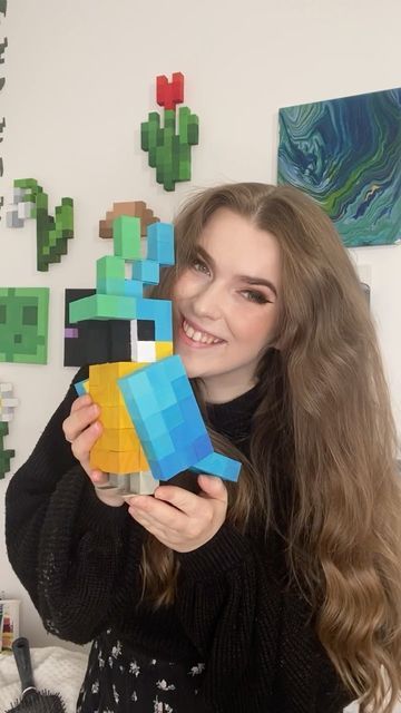 Credit: @celynhafsings on Insta #painting #art #artist #minecraft #minecraftparrot #ikeabird #diy #roomdecor #gaming #dreamsmp Minecraft Things In Real Life, Minecraft Parrot Perch, Minecraft Parrot Statue, Minecraft Bird Aviary, Minecraft Painting Pixel Art, Minecraft Parrot, Minecraft Painting, Minecraft Decor, Minecraft Diy