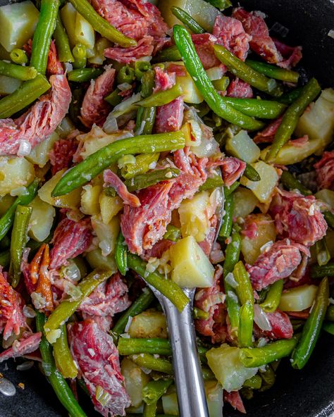 Smoked Turkey Dinner Ideas, Green Bean With Smoked Turkey, Turkey Necks And Potatoes, Smoked Turkey And Beans, Lima Beans With Smoked Turkey Necks, Southern Beans With Smoked Turkey Necks And Potatoes, Smoked Turkey Necks Recipes, Green Beans With Smoked Turkey, Southern Beans