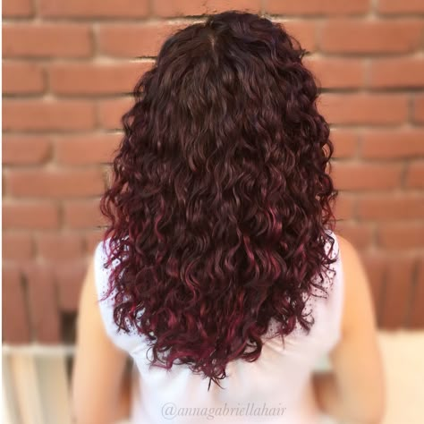 Curly Hair With Red Ends, Dark Red Balayage Curly Hair, Burgundy Hair Curly Natural, Burgundy Curly Hair Highlights, Black Cherry Hair Curly, Red Highlights On Dark Curly Hair, Dark Red Brown Curly Hair, Chocolate Cherry Curly Hair, Burgundy Highlights On Dark Hair Curly